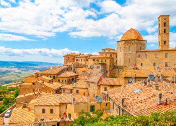 Volterra, antico borgo in Toscana