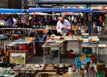 mercato antiquario lucchese