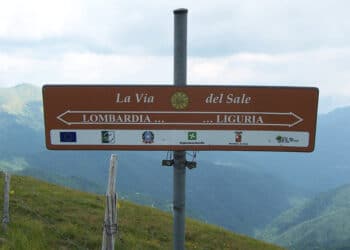 Turismo in moto lungo la via del sale in Liguria